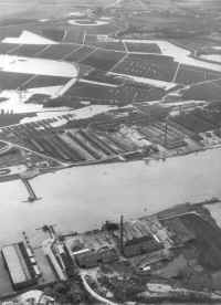 luchtfoto plaats caissondam Meinerswijk bij Arnhem